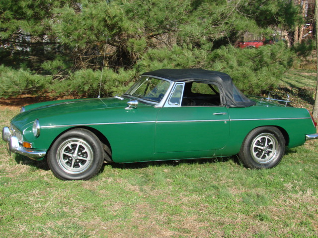 Make Model MGB roadster Color Green Year 1967